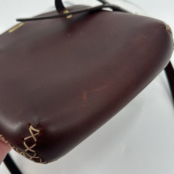 Under the tree Brown leather minimalist crossbody bag - Picture 8 of 9